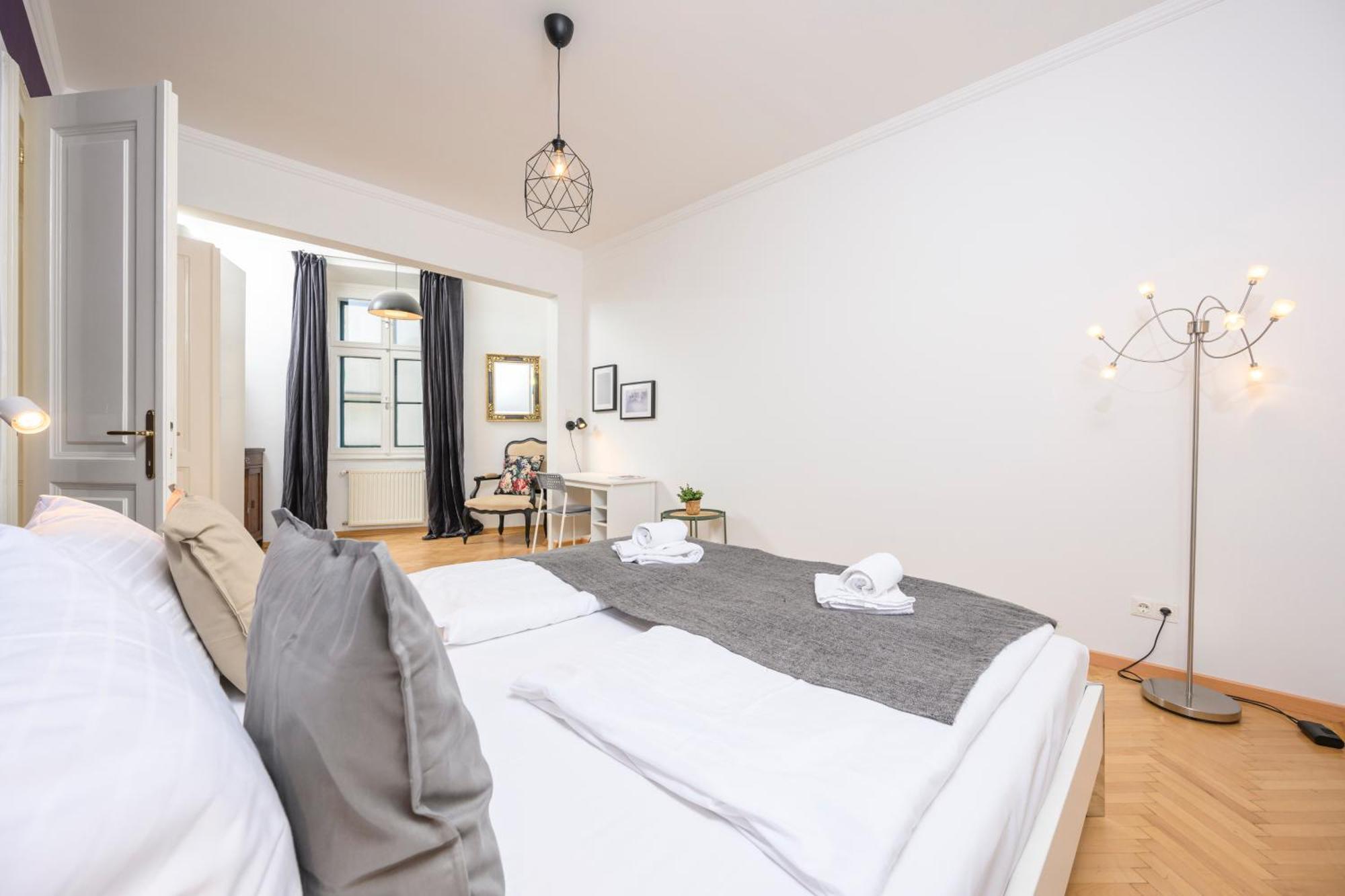 Central City Apartments Вена Экстерьер фото
