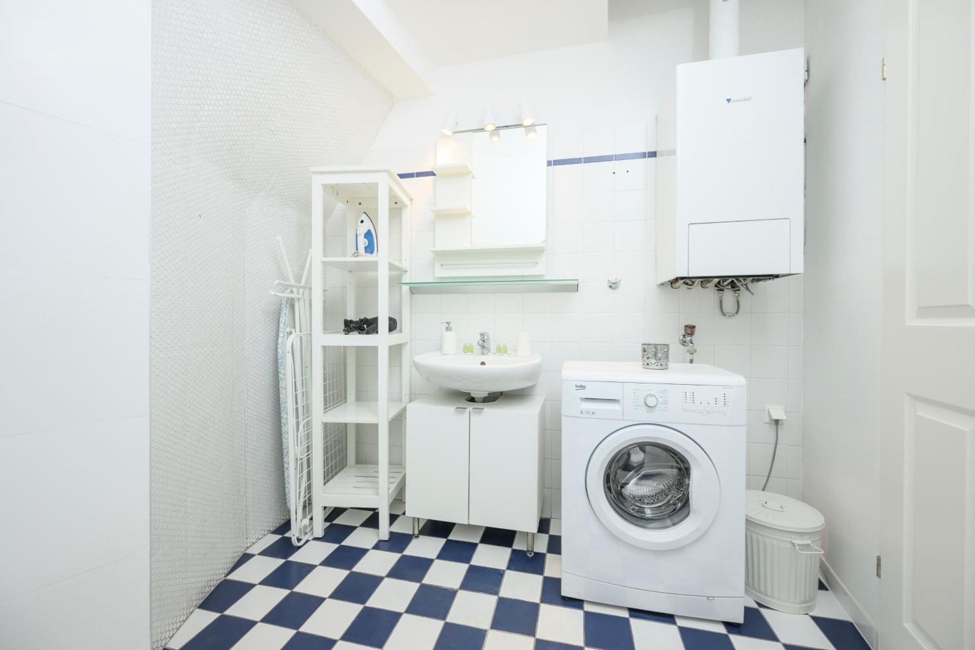 Central City Apartments Вена Экстерьер фото
