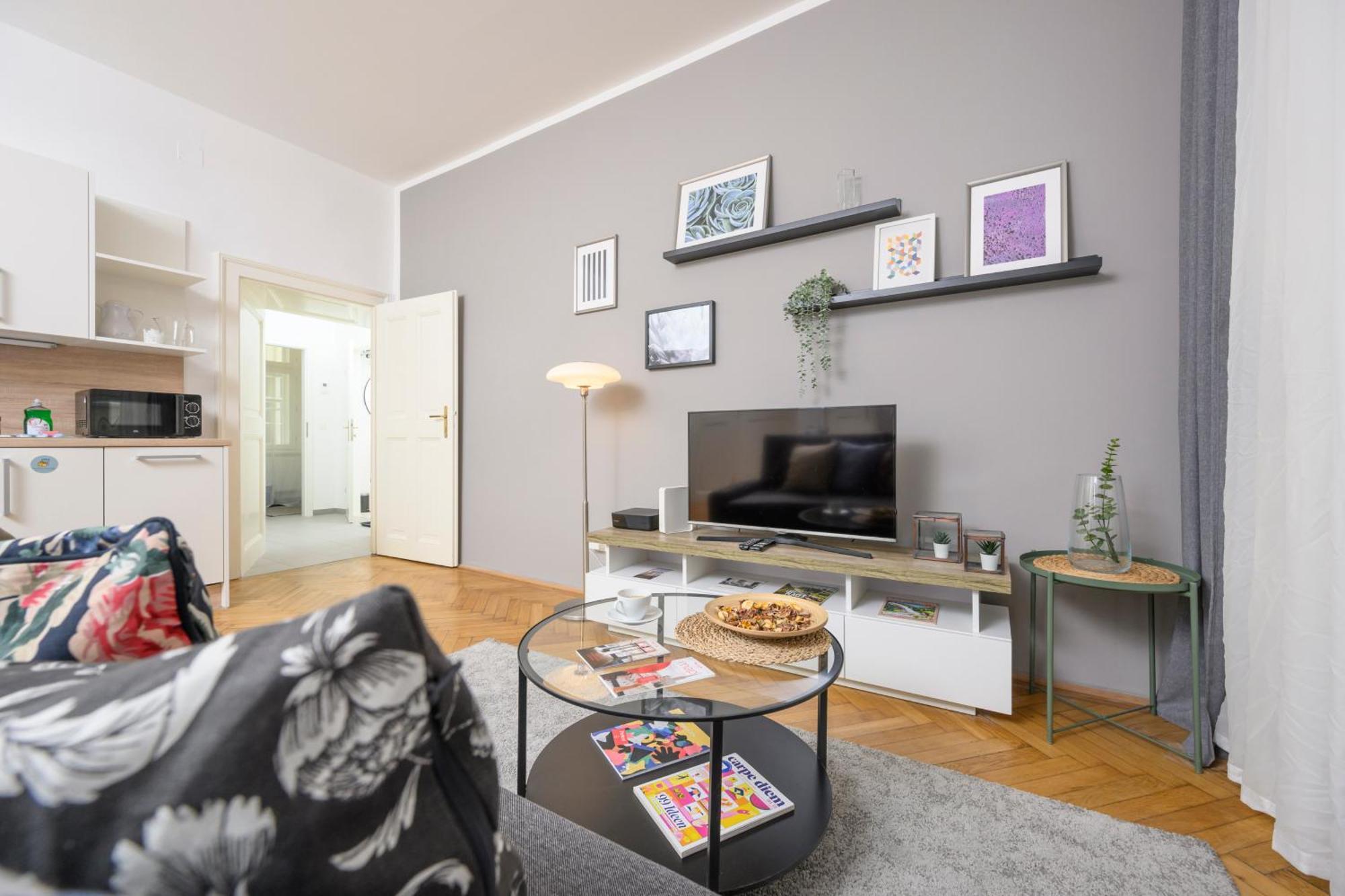 Central City Apartments Вена Экстерьер фото