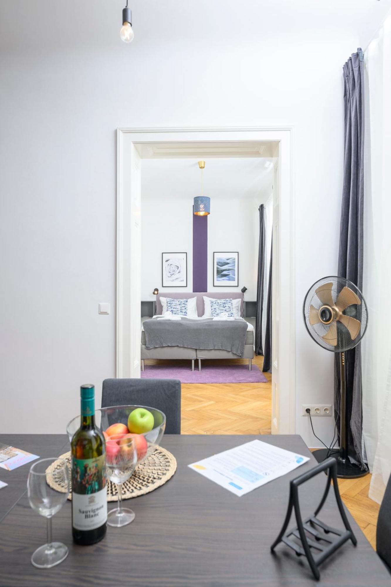 Central City Apartments Вена Экстерьер фото